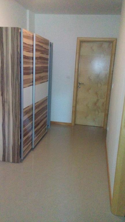 Panorama Sunset Apartments ツレス 部屋 写真
